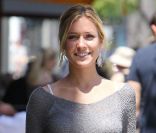 La socialite Kristin Cavallari sourit à la vue des photographes alors qu'elle se promène à Los Angeles. Le 21 août 2011. 