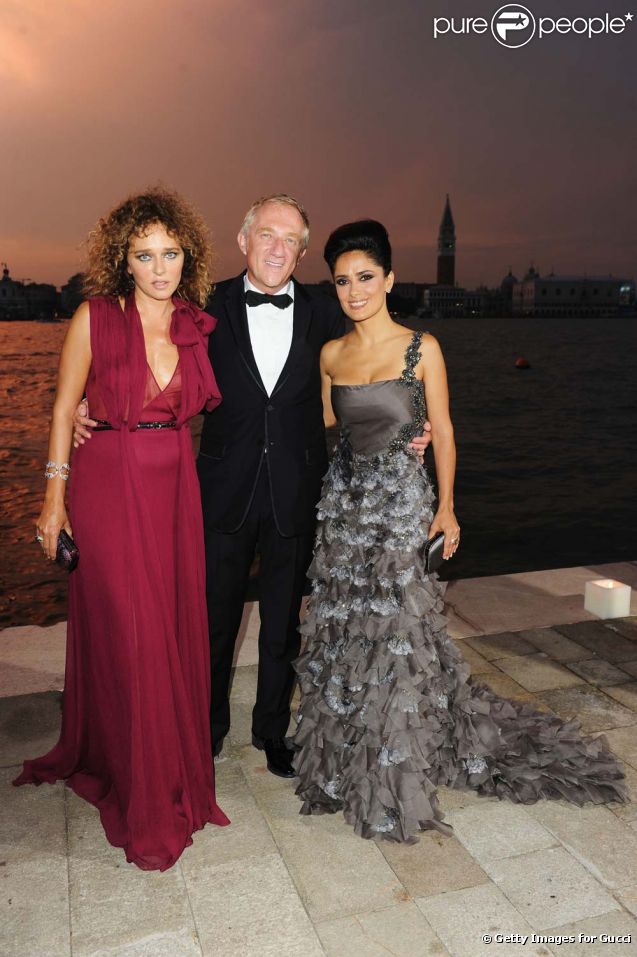 Valeria Golino, Salma Hayek et François-Henri Pinault pour la soirée Gucci à Venise, le 2 septembre 2011.