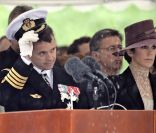  Le prince Frederik s'est, tout comme sa mère la reine, exprimé sur la bravoure des soldats danois... 
 La famille royale danoise était rassemblée à la citadelle (Kastellet) de Copenhague, lundi 5 septembre 2011, pour un hommage aux soldats danois tombés au champ d'honneur en oeuvrant pour la paix au sine de l'ONU ou de l'OTAN. 