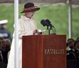  La reine Margrethe a fait une allocution émue... 
 La famille royale danoise était rassemblée à la citadelle (Kastellet) de Copenhague, lundi 5 septembre 2011, pour un hommage aux soldats danois tombés au champ d'honneur en oeuvrant pour la paix au sine de l'ONU ou de l'OTAN. 