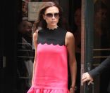 Victoria Beckham sort du restaurant français Balthazar lors de la Fashion Week new-yorkaise le 11 septembre 2011