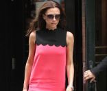 Victoria Beckham sort du restaurant français Balthazar lors de la Fashion Week new-yorkaise le 11 septembre 2011
