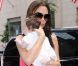 Victoria Beckham : Retour élégant sur les podiums avec sa poupée Harper