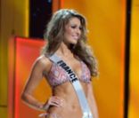 Laury Thilleman le 12 septembre 2011 pour l'élection de Miss Univers