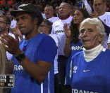 Yannick Noah soutient son film Joakim, qui joue sous les couleurs des Bleus, lors de l'Eurobasket 2011 en Lituanie, à l'occasion du match France-Grèce, jeudi 15 septembre 2011.