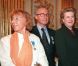 Cora Vaucaire, Claude Hampel, Catherine Trautmann et Serge Reggiani et sa femme à Paris en 1998