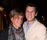 Jean-Louis Aubert et Marc Lavoine lors du vernissage de l'exposition de France, compagne de Jean-Louis Aubert, le 15 septembre 2011 à Paris