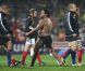 Les deux équipes ont été accueilli par un guerrier maori peu dérangé par la pluie lors de la victoire française en Coupe du Monde de rugby face au Canada en Nouvelle-Zélande le 18 septembre 2011