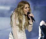 Miley Cyrus, sur la scène des MTV Europe Music Awards 2010 à Madrid. Le 7 novembre 2010. 