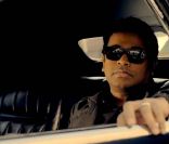 A.R. Rahman dans le clip  Miracle Worker , de SuperHeavy, août 2011.