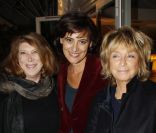 Nova Summers, Inès de la Fressange et Danièle Thompson lors de la projection du film Les Bien-aimés, organisée par la maison Roger Vivier, le 19 septembre 2011 à Paris.