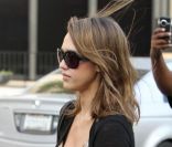 Jessica Alba dans les rues de Los Angeles le 21 septembre 2011