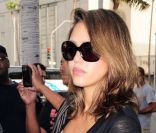 Jessica Alba dans les rues de Los Angeles le 21 septembre 2011