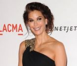 A 46 ans, Teri Hatcher est toujours aussi rayonnante sur papier glacé que sur tapis rouges. Los Angeles, le 25 septembre 2010.<br />
