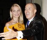 Sarah Marshall et Jean-Claude Jitrois lors du 26e gala de l'aide à l'enfant réfugié, au profit des enfants du Cambodge, à la salle Gaveau à Paris le 26 septembre 2011