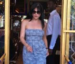 Selma Blair au restaurant avec des amies. Los Angeles, 29 septembre 2011