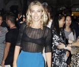 Alexandra Golovanoff au défilé Yves Saint Laurent lors de la Fashion Week parisienne le 3 octobre 2011