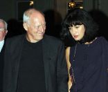 David Gilmour et femme Poly arrivent à St John's Wood au Nord de Londres pour célébrer l'union de Paul McCartney et Nancy Shevell, le 9 octobre 2011.