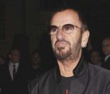 Ringo Starr arrive à St John's Wood au Nord de Londres pour célébrer  l'union de Paul McCartney et Nancy Shevell, le 9 octobre 2011.