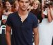 Taylor Lautner à la Fnac Champs-Elysées, à Paris, le 27 septembre 2011.