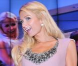 Le nouveau business de Paris Hilton : se faire payer sa présence, comme en Pologne pour l\'inauguration d\'un centre commercial. Katowice, le 12 octobre 2011.<br />