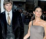Demi Moore et Ashton Kutcher en septembre 2006. L'actrice affiche une ligne d'enfer sur le tapis rouge. 