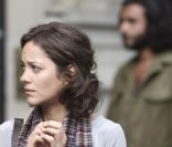 Marion Cotillard cherche un sens à sa vie dans Les Petits Mouchoirs de Guillaume Canet 