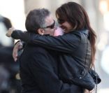 Robin Williams et Susan Schneider sont à Paris pour leur voyage de noces, le 25 octobre 2011.