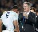 Thierry Dusautoir reçoit sa médaille lors de la finale de la Coupe du monde de rugby remportée par les All Blacks le 23 octobre 2011 à l'Eden Park d'Auckland
