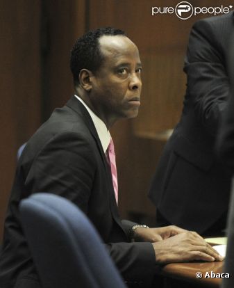 Le Dr Conrad Murray, lors de son procès, le vendredi 28 octobre 2011, au tribunal de Los Angeles.