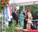 Arrivée des royaux néerlandais à Oranjestad, capitale d'Aruba, le 28 octobre 2011.
La reine Beatrix, le prince Willem-Alexander et la princesse Maxima des Pays-Bas sont en visite dans les ex-Antilles néerlandaises du 28 octobre au 6 novembre 2011.
