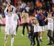 David Beckham et ses enfants Brooklyn, Romeo et Cruz le 16 octobre 2011 lors d'un match face aux Chivas USA au Home Depot Center de Los Angeles
