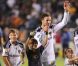 David Beckham et ses enfants Brooklyn, Romeo et Cruz le 16 octobre 2011 lors d'un match face aux Chivas USA au Home Depot Center de Los Angeles