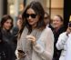 Cachée derrière ses lunettes de soleil, Miranda Kerr se rend aux essayages pour le défilé Victoria's Secret. Le 3 novembre 2011 à New York