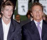 Patrick Schwarzenegger et son père Arnold à Madrid en octobre 2011<br />