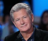 Pierre Dhostel sur le tournage de Vendredi sur un plateau (émission diffusée le vendredi 11 novembre 2011).