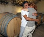 Gérard Holtz et sa nouvelle compagne Muriel Mayette le 4 septembre dans les caves de Jöel Durant à Chateau Bourg.