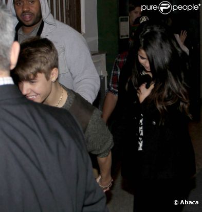 Justin Bieber et Selena Gomez quittent des studios de télévision à Madrid (Espagne), le vendredi 11 novembre 2011.