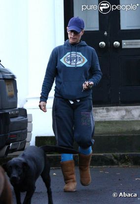 Zara Phillips au domicile qu'elle habite avec son mari Mike Tindall à Cheltenham dans le Gloucestershire, le 12 novembre 2011.
