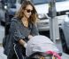 Jessica Alba détendue en balade avec ses deux filles Honor et Haven le 13 novembre 2011 à Los Angeles