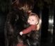Harper est devenue l'accessoire de mode de sa maman ! Ici, dans les bras de Victoria Beckham à New York le 16 novembre 2011