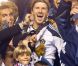 David Beckham et ses trois fils, Brooklyn, Romeo et Cruz le 20 novembre 2011 au Home Depot Center de Carson à Los Angeles après sa victoire en finale du championnat des États-Unis