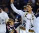 David Beckham et son fils Romeo le 20 novembre 2011 au Home Depot Center de Carson à Los Angeles après sa victoire en finale du championnat des États-Unis