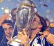 David Beckham peut enfin embrasser le trophée le 20 novembre 2011 au Home Depot Center de Carson à Los Angeles après sa victoire en finale du championnat des États-Unis