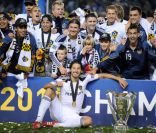 David Beckham et ses trois enfants Brooklyn, Romeo et Cruz le 20 novembre 2011 lors de la finale de MLS au Home Depot Center de Carson à Los Angeles