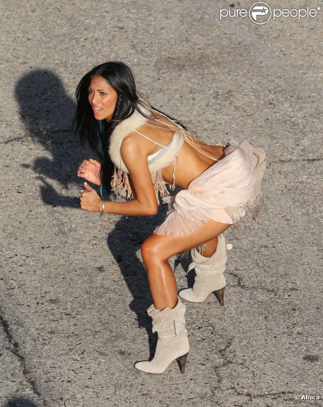 747014-nicole-scherzinger-sexy-en-avril-