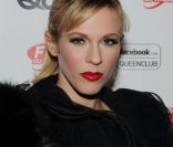 Lorie à son arrivée au Queen pour se produire et faire la fête afin de célébrer la sortie de son nouvel album. Le 23 novembre 2011