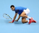 Jo-Wilfried Tsonga a beau mettre un jour à terre, c\'est bien lui qui s\'est imposé face à Rafael Nadal le 24 novembre 2011 lors des Masters de Londres