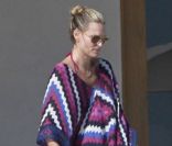 Molly Sims passe son Thanksgiving à Los Cabos au Mexique, le 24 novembre 2011.