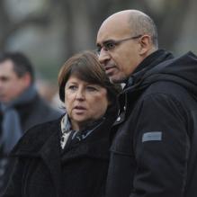 Martine Aubry et Harlem Desir lors des funérailles de Danielle Mitterrand à Cluny le 26 novembre 2011